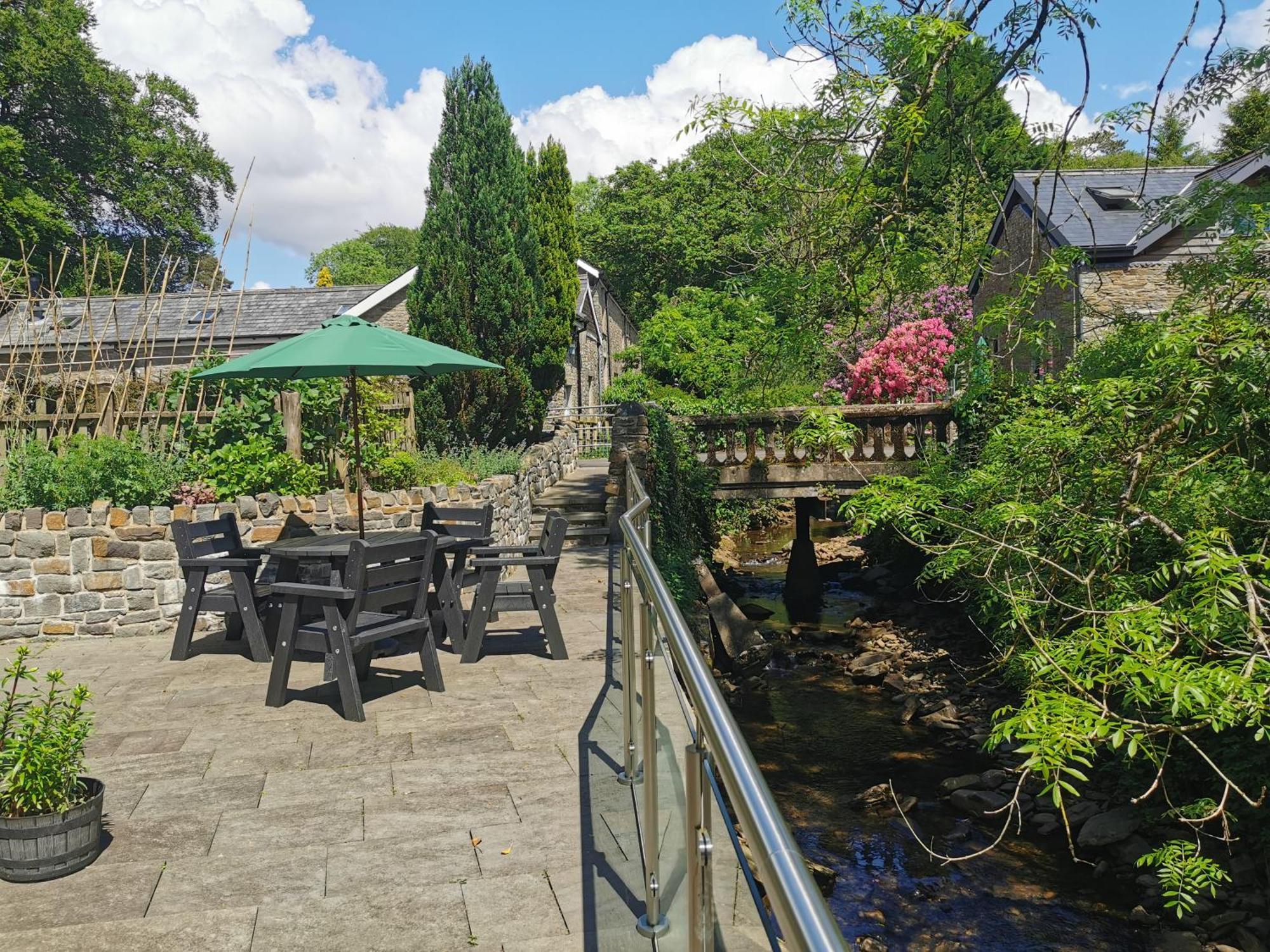 Swansea Valley Holiday Cottages Cilybebyll Екстериор снимка