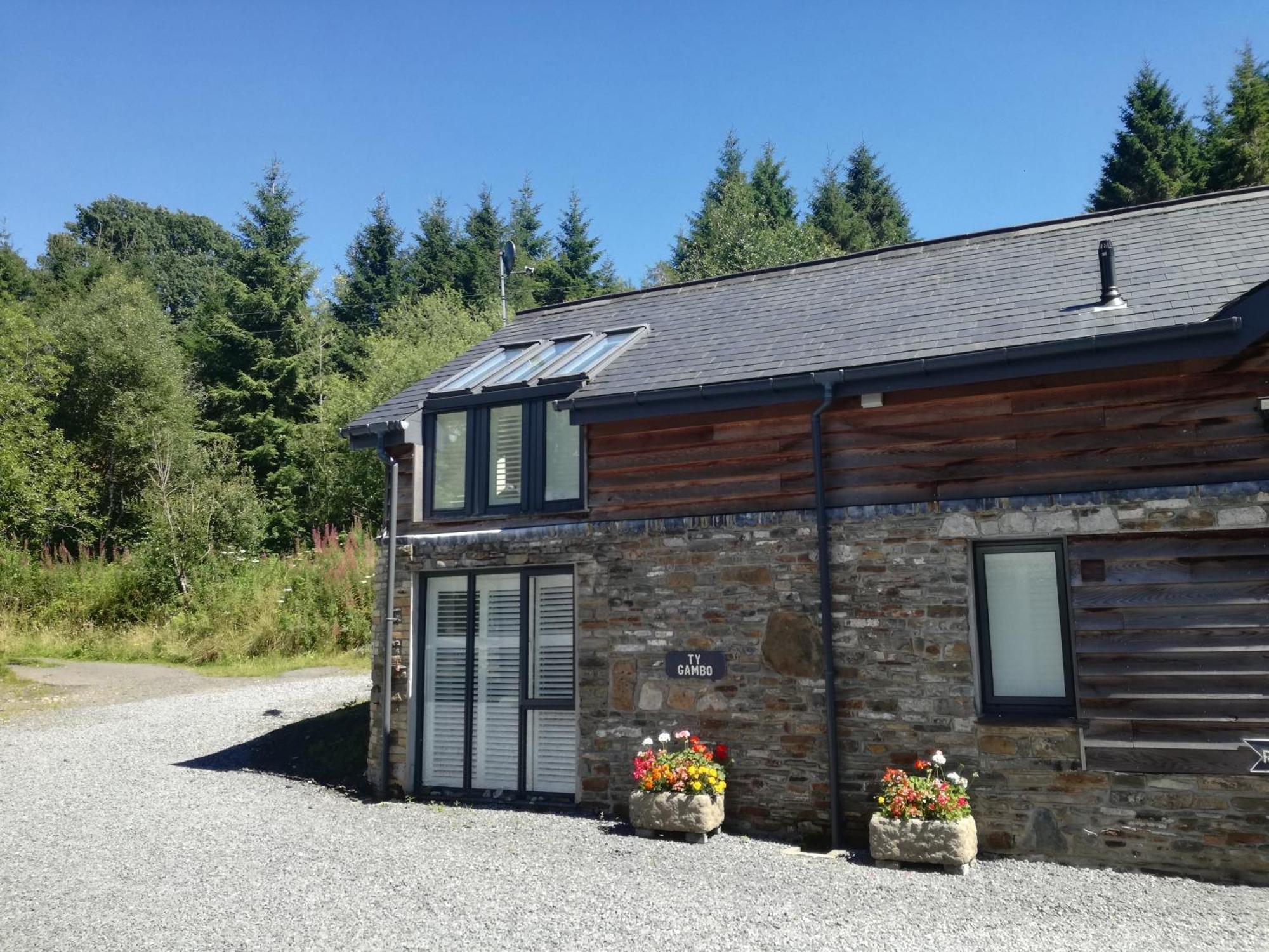 Swansea Valley Holiday Cottages Cilybebyll Екстериор снимка